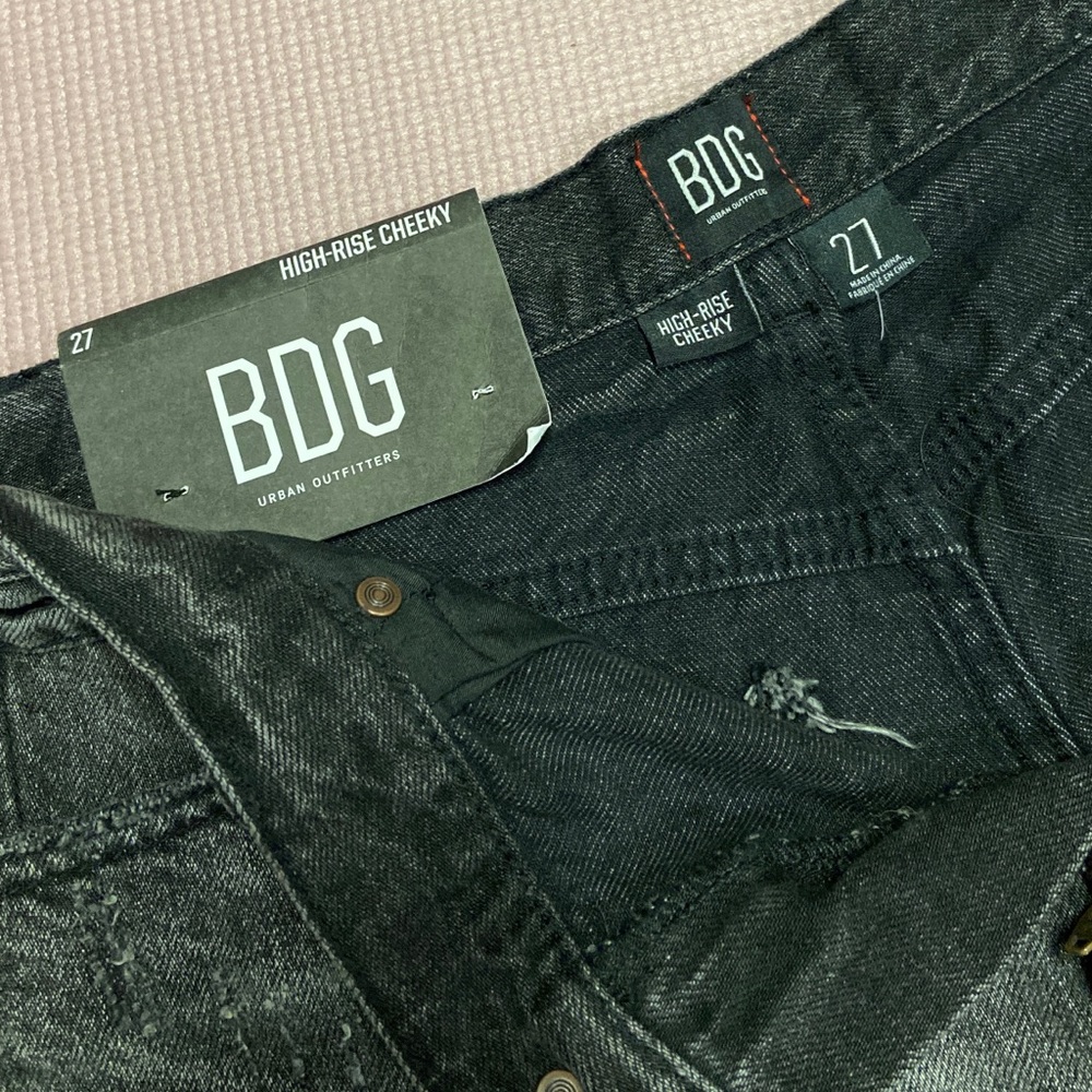 Black jean shorts!